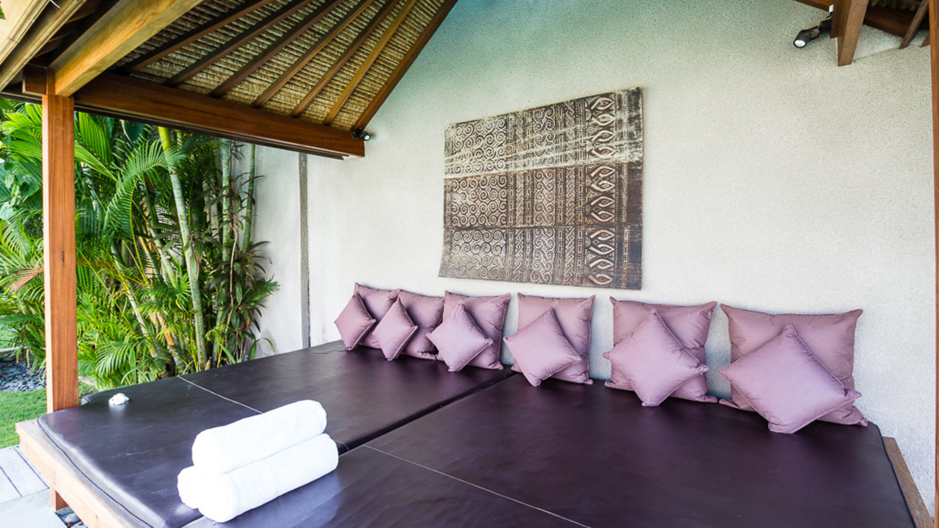 Amazing 5 Star Villa With 2 Relaxing Pools , Bali Villa 2136