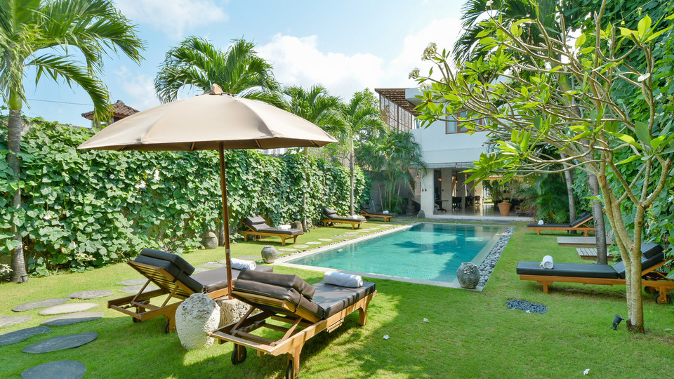 Amazing 5 Star Villa With 2 Relaxing Pools , Bali Villa 2136, Seminyak, Indonesia