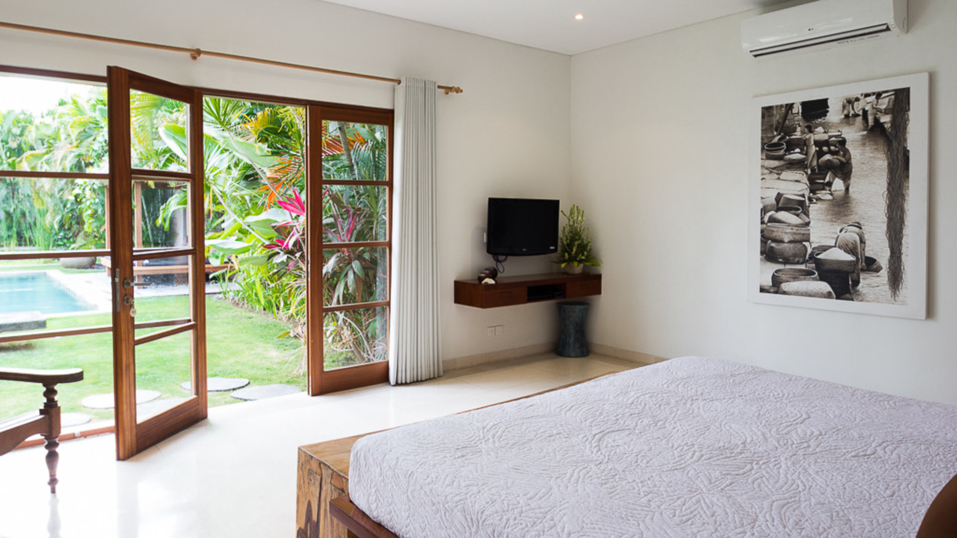 Amazing 5 Star Villa With 2 Relaxing Pools , Bali Villa 2136