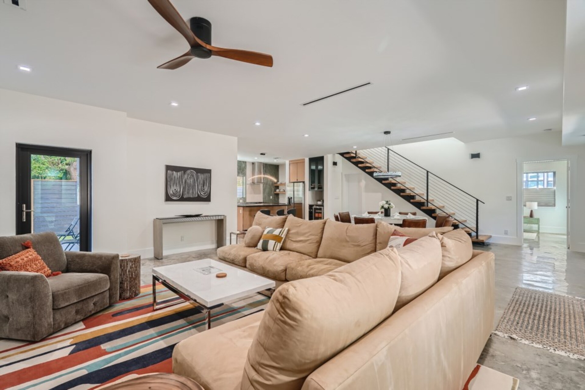 Picture Relaxing in This Idyllic Villa in West Palm Beach,West Palm Beach Villa 1881