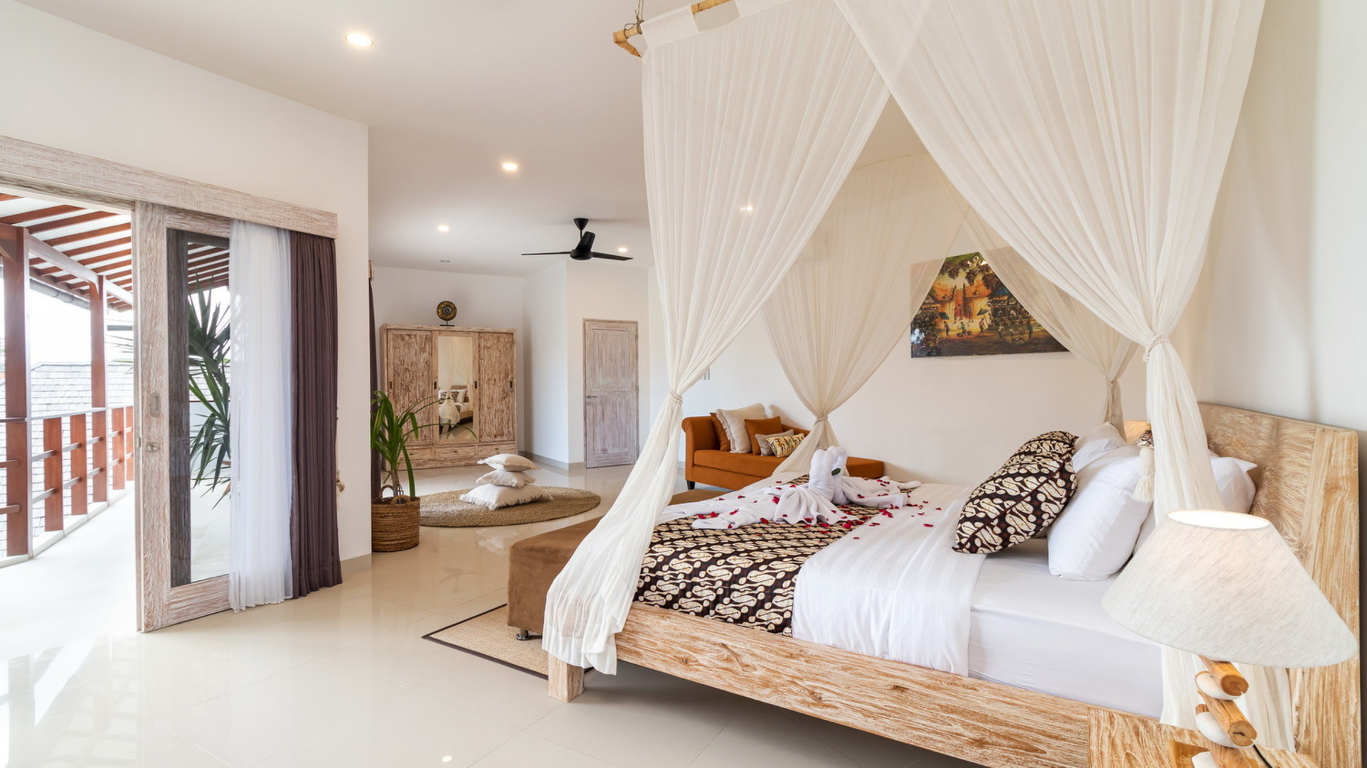 Luxurious 4BR Villa with Pool, Bali Villa 2206