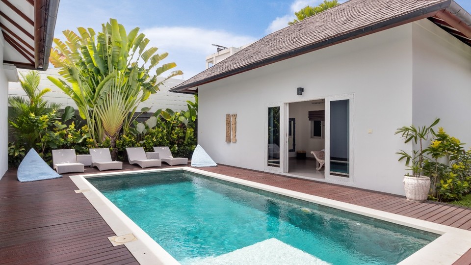 Charming 7BR Villa W/ Pool & Balcony in Bali, Bali villa 2206