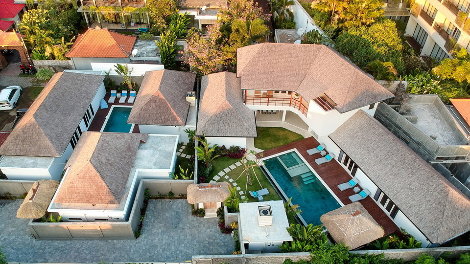 Charming 7BR Villa W/ Pool & Balcony in Bali, Bali villa 2206