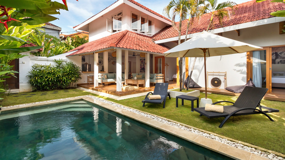 Spacious 3BR Villa W/ Garden & Pool in Bali, Bali Villa 2208, Seminyak, Indonesia