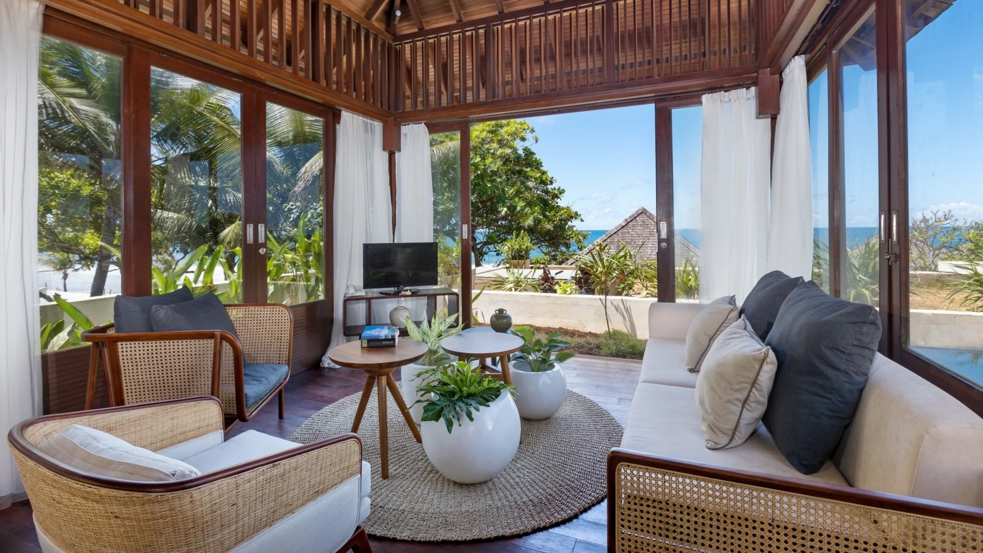 Peaceful 16BR Villa W/ Pool in Bali, Bali Villa 2209