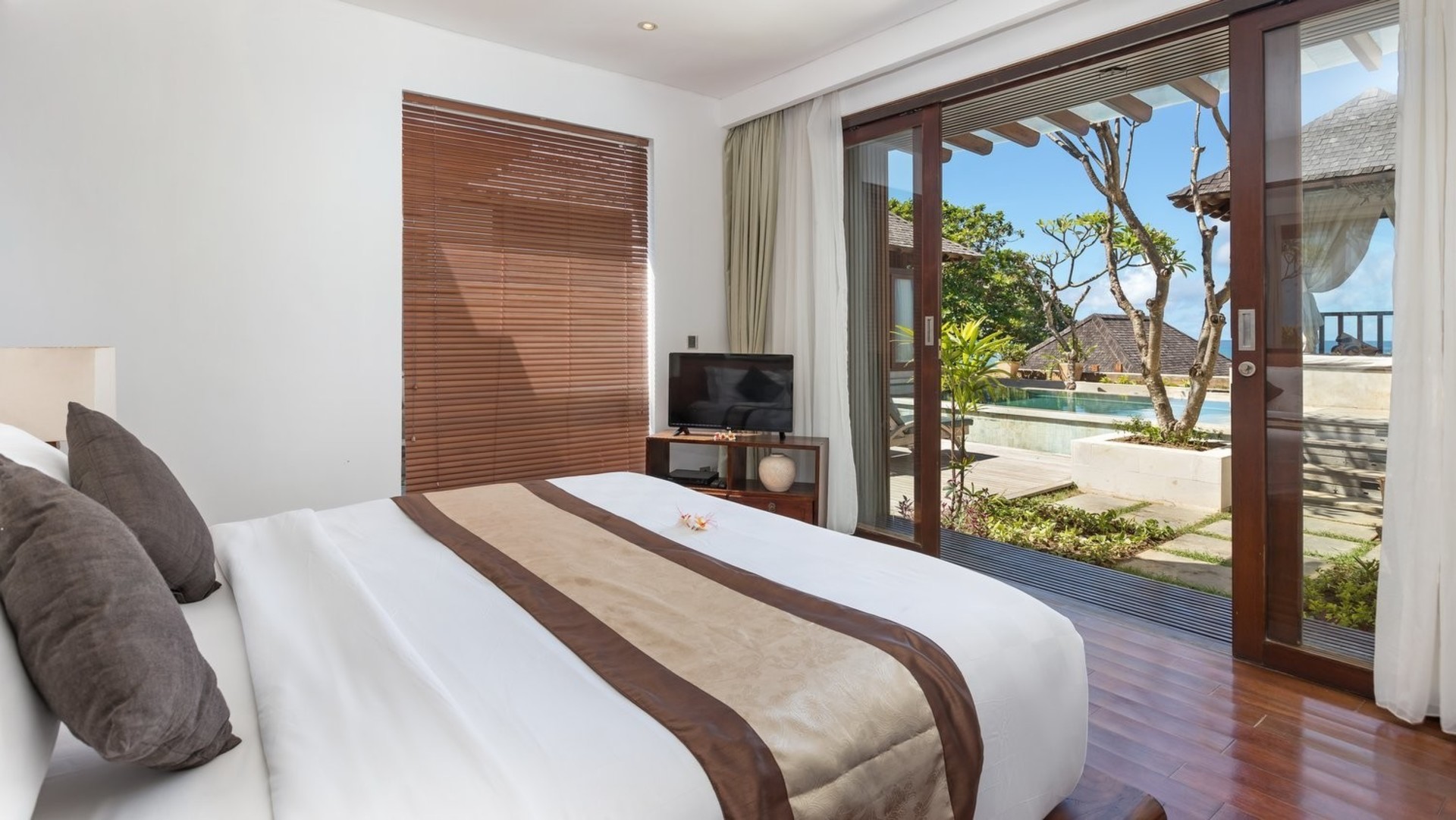 Peaceful 16BR Villa W/ Pool in Bali, Bali Villa 2209