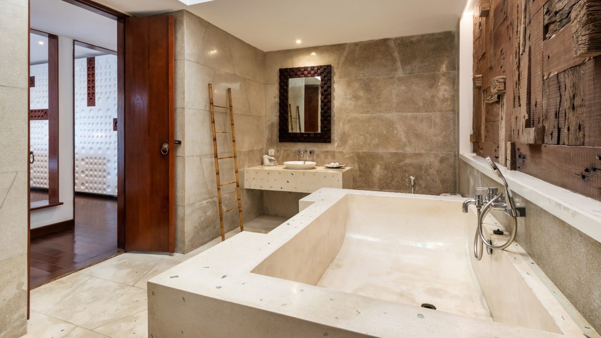 Peaceful 16BR Villa W/ Pool in Bali, Bali Villa 2209