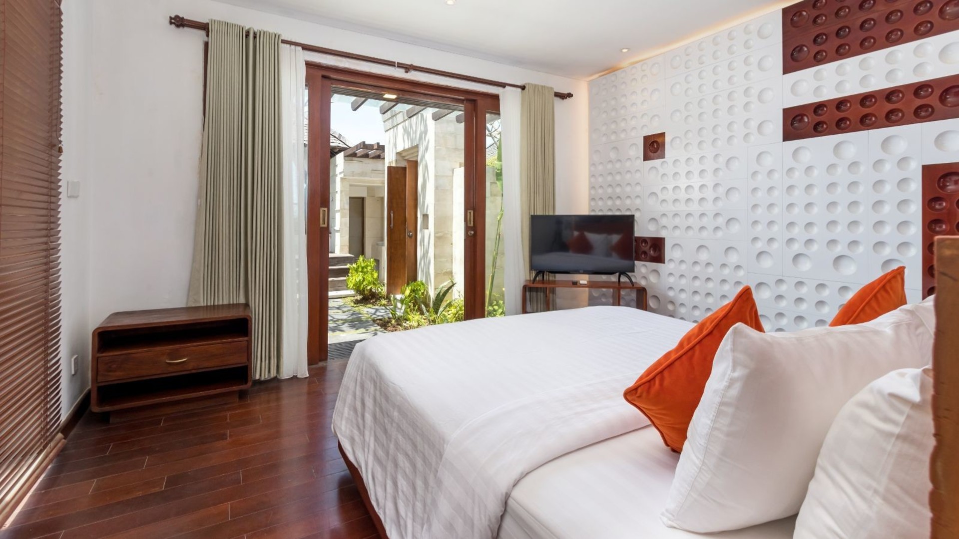 Peaceful 16BR Villa W/ Pool in Bali, Bali Villa 2209