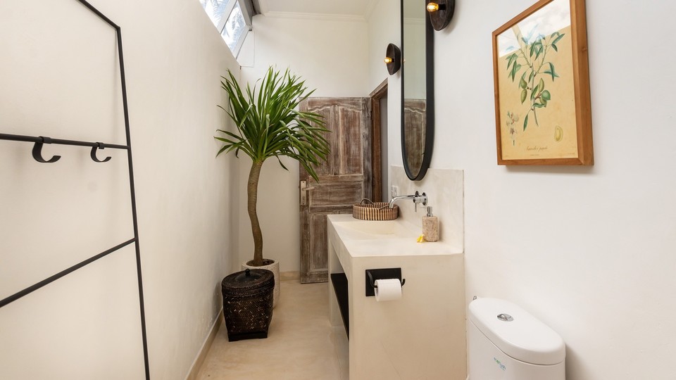 Cozy 4BR Villa with Amazing Pool Area, Bali Villa 2210