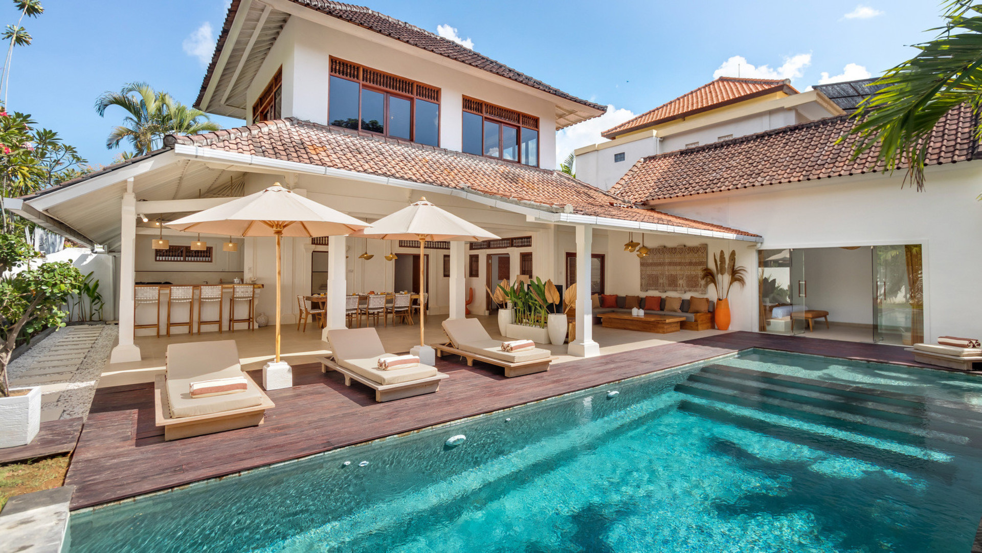 Wonderful 4BR Villa with Pool, Bali Villa 2212