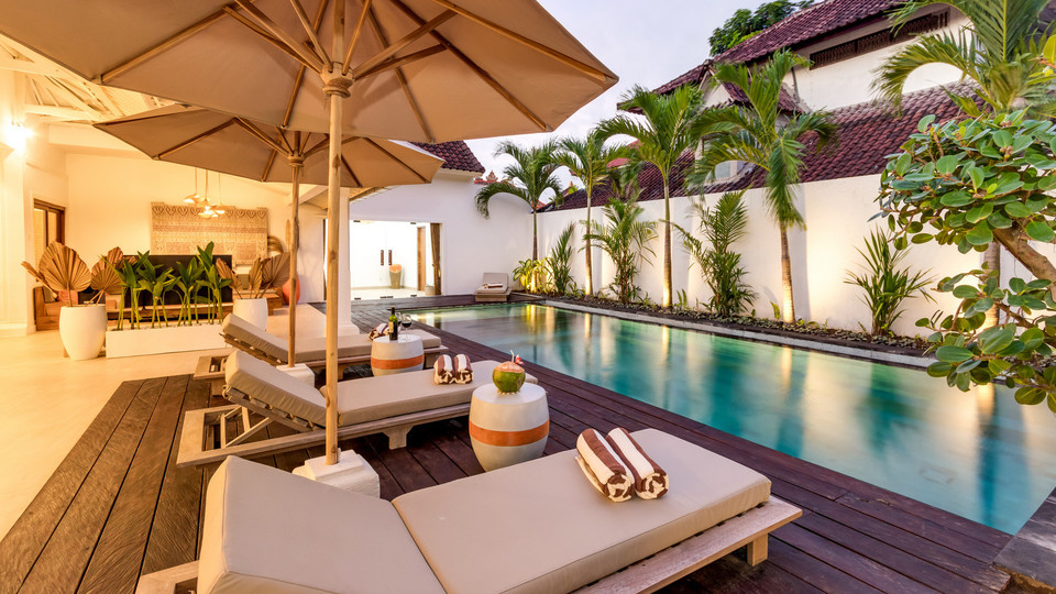 Wonderful 4BR Villa with Pool, Bali Villa 2212
