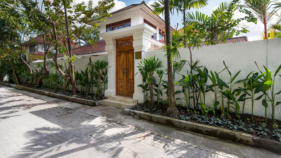 Wonderful 4BR Villa with Pool, Bali Villa 2212