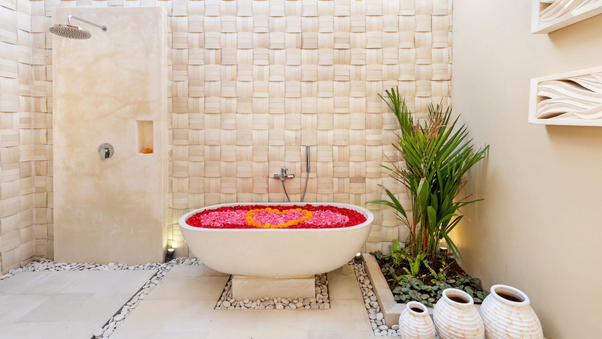 Wonderful 4BR Villa with Pool, Bali Villa 2212