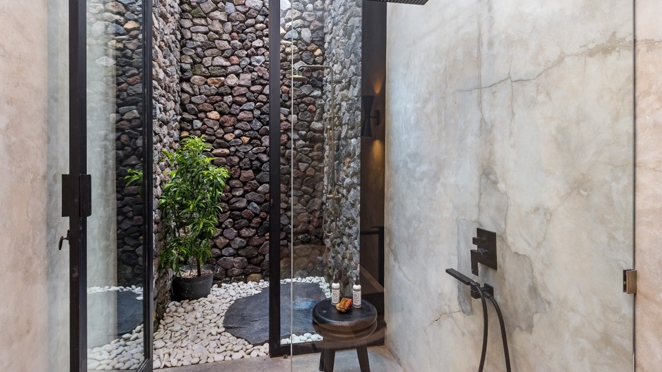 Cheerful 3BR Villa W/ Pool & Garden, Bali Villa 2213