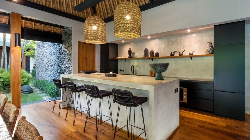 Cheerful 3BR Villa W/ Pool & Garden, Bali Villa 2213