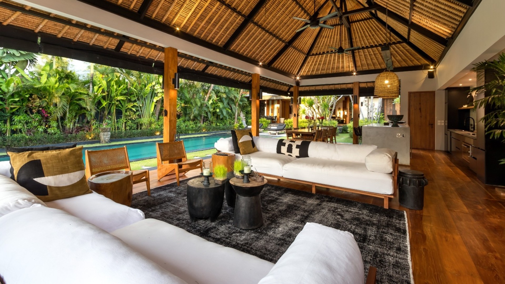 Cheerful 3BR Villa W/ Pool & Garden, Bali Villa 2213