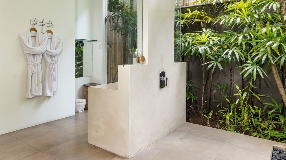 Cozy 2BR Villa W/Amazing Pool Area, Bali Villa 2216