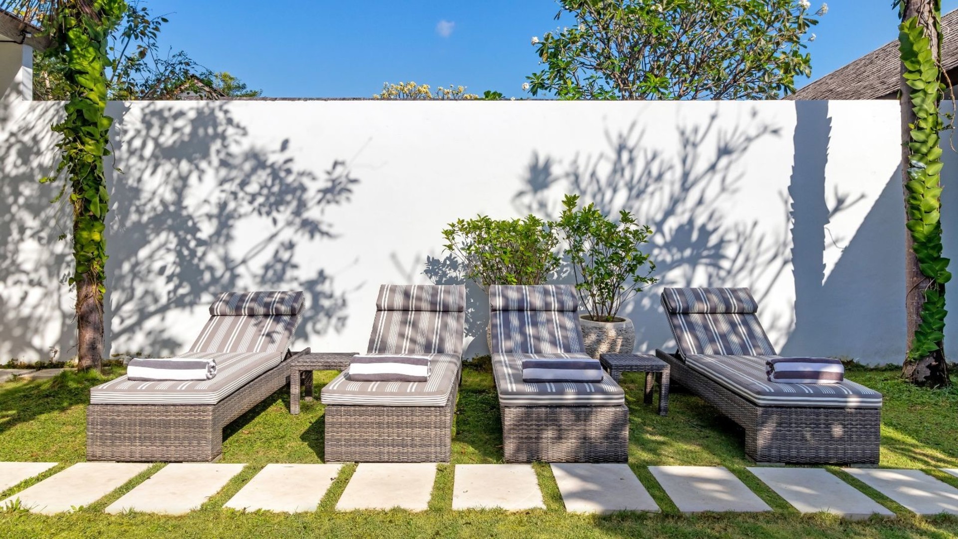 Sunny 3BR Villa Close to Beach W/ Pool, Bali Villa 2225