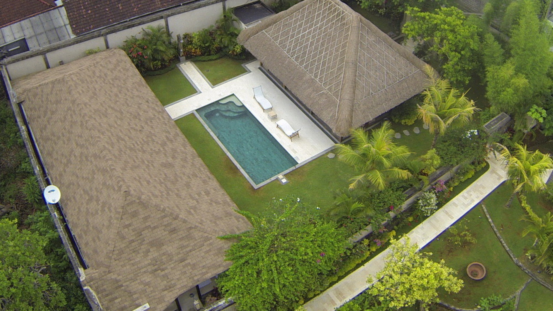 Great 2BR Villa W/ Amazing Pool & Garden, Bali Villa 2226