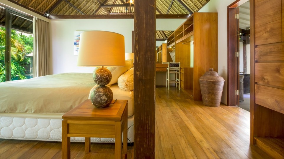 Spacious 2BR Villa W/ Pool & Garden, Bali Villa 2227