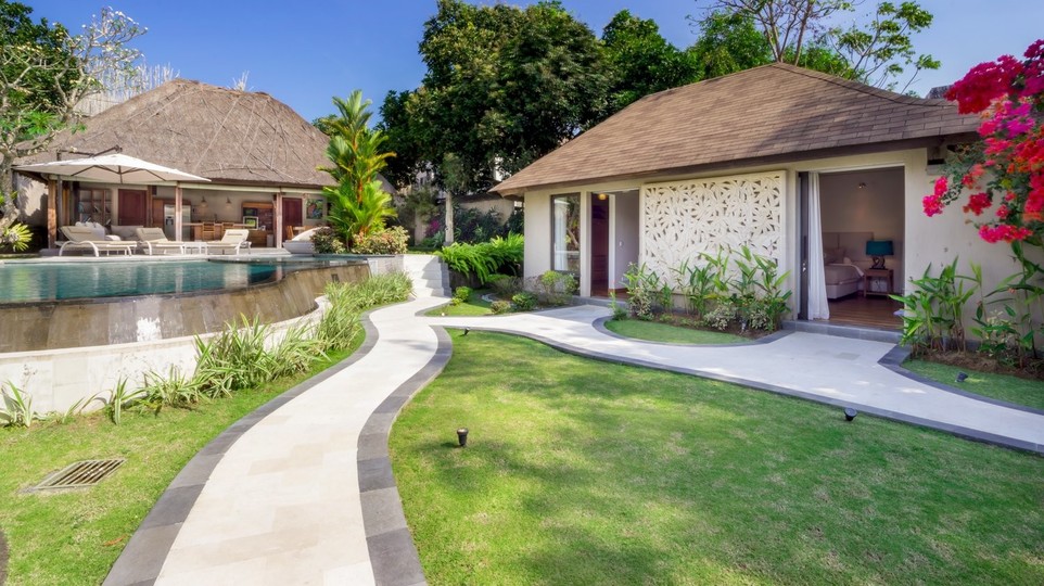 Fantastic 3BR Villa W/ Pool & Garden, Bali Villa 2228, ULUWATU, Indonesia