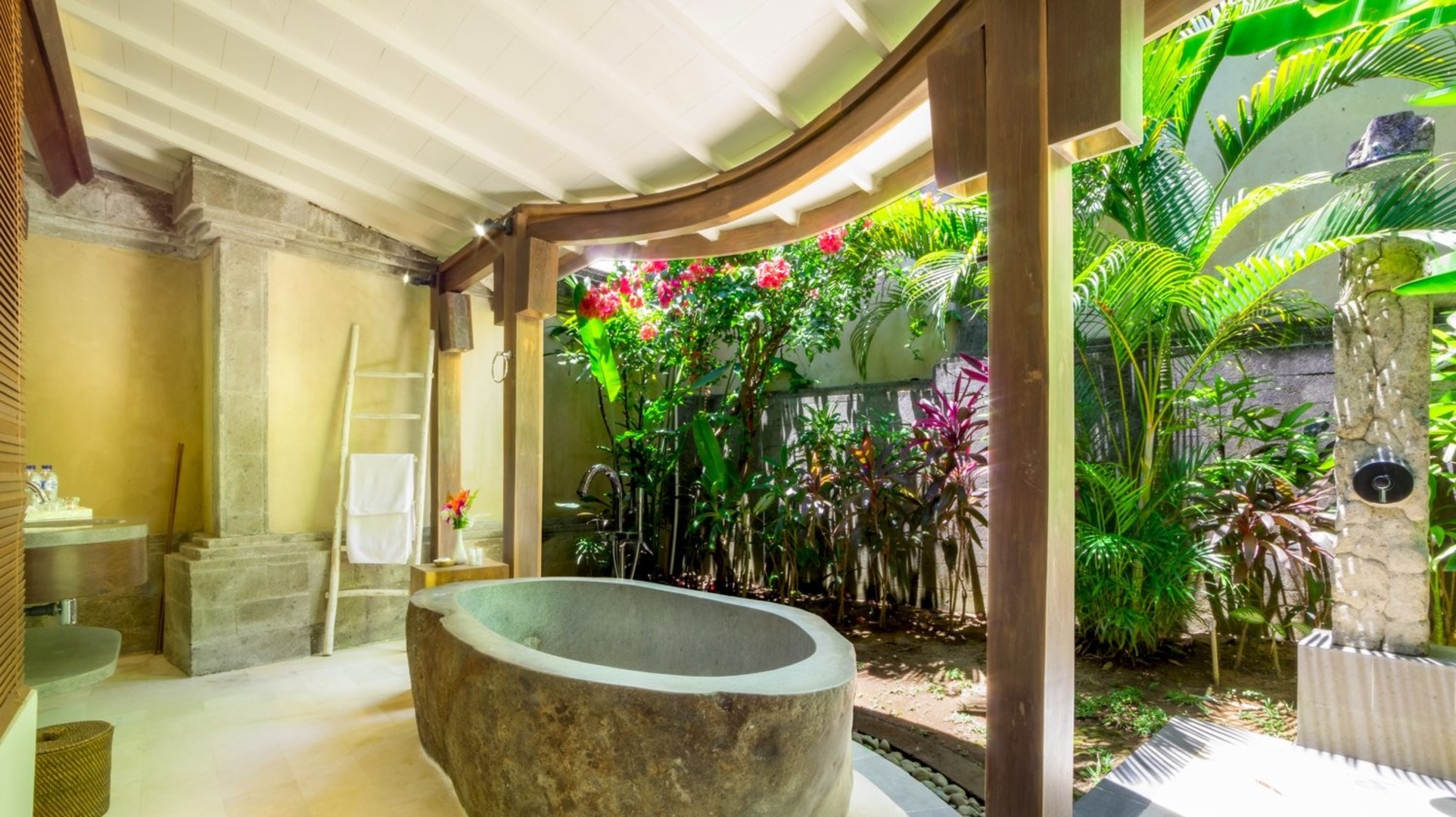 Dreamy 3BR Villa With Pool & Garden, Bali Villa 2229