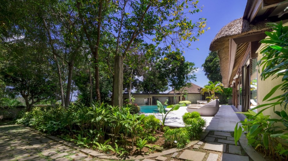 Dreamy 3BR Villa With Pool & Garden, Bali Villa 2229