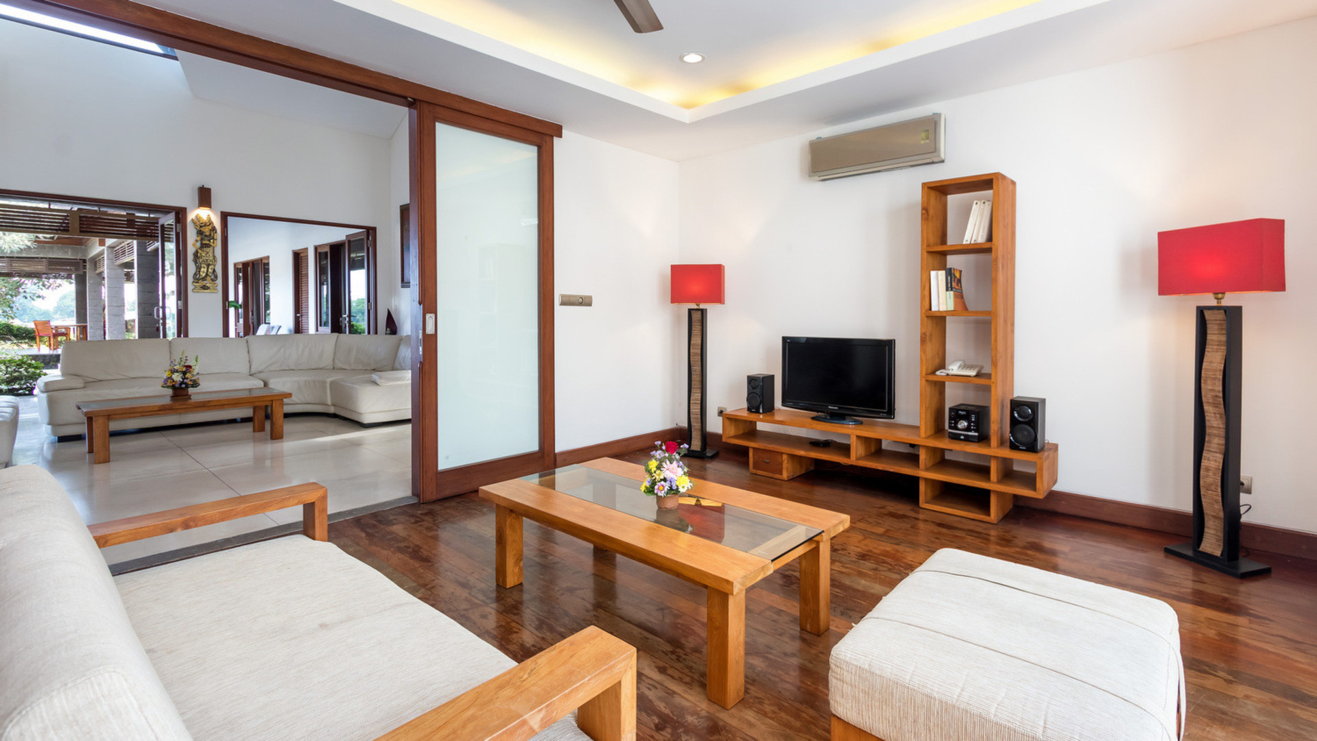 Spacious 4BR Villa W/ Pool & Garden, Bali Villa 2233