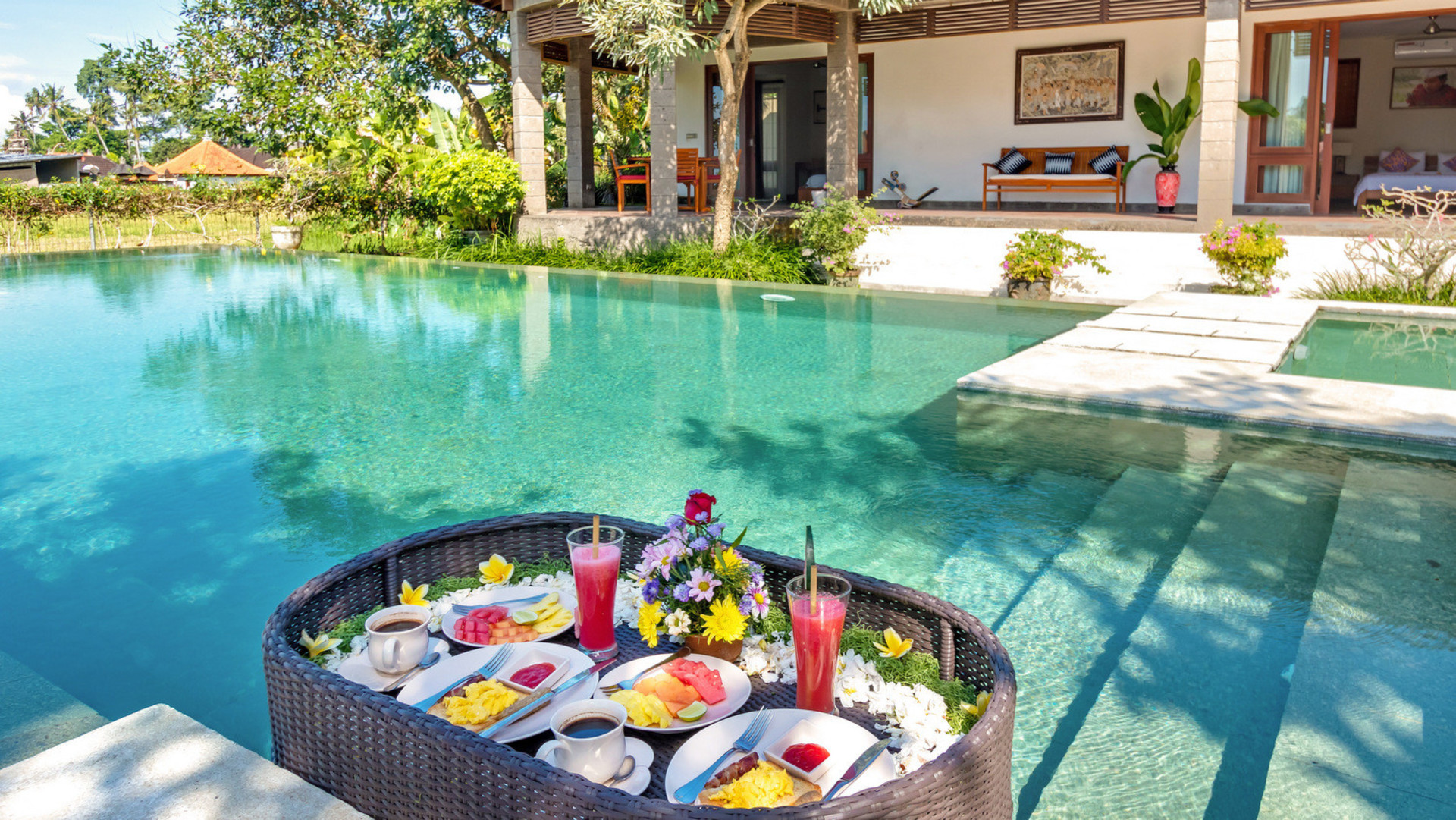 Spacious 4BR Villa W/ Pool & Garden, Bali Villa 2233