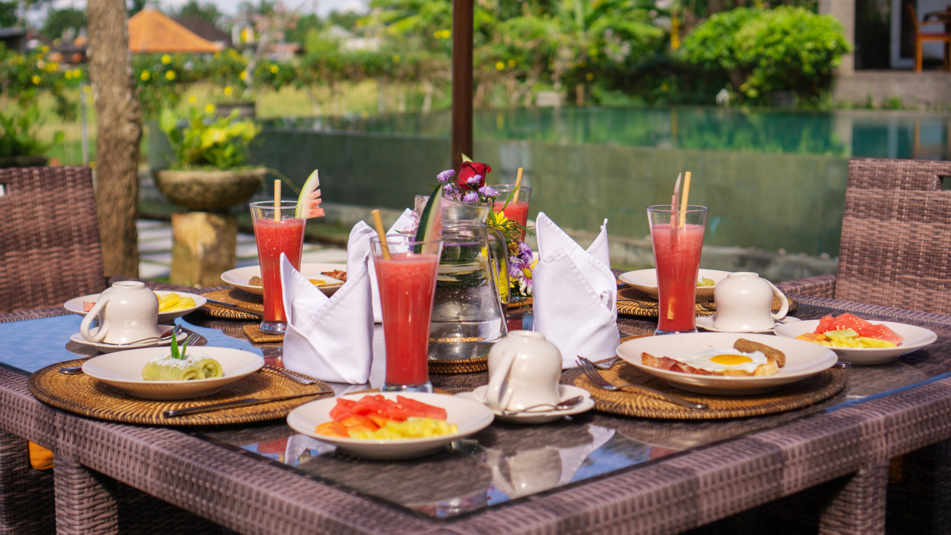 Spacious 4BR Villa W/ Pool & Garden, Bali Villa 2233