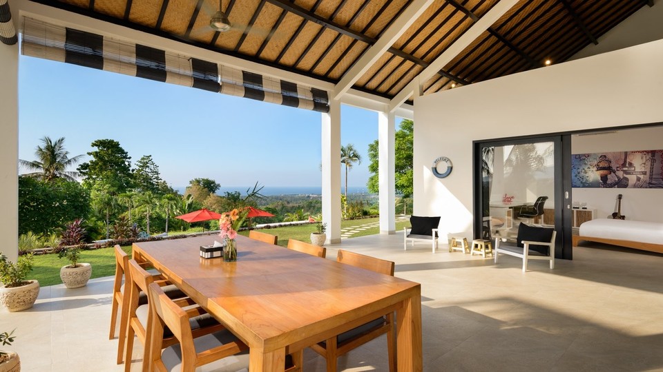 Lovely 3BR Villa W/ Amazing Pool & Sea views, Bali Villa 2235