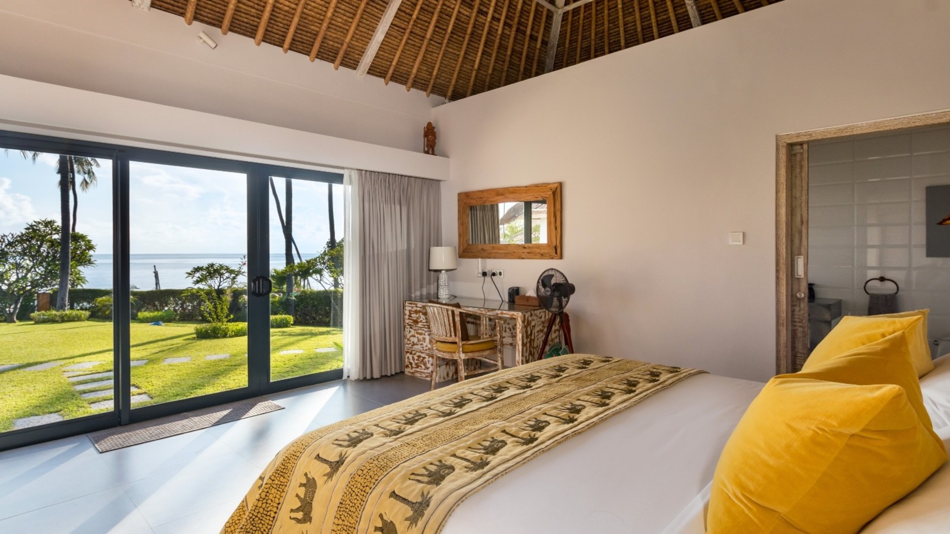 Renovated 3BR Villa W/ Pool - Perfect for Couples , Bali Villa 2237