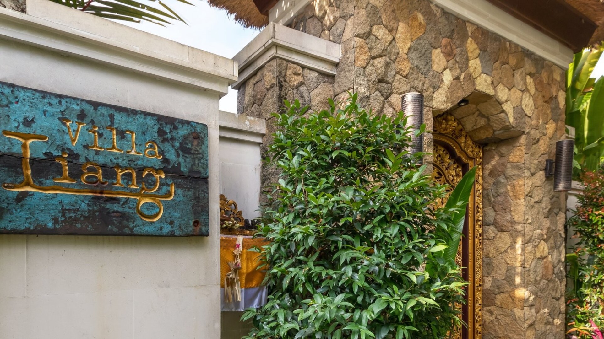 Enjoying Your Holiday in a Luxury 5 Star Villa in Candidasa, For Less Than a Hotel, Villa Bali 2243