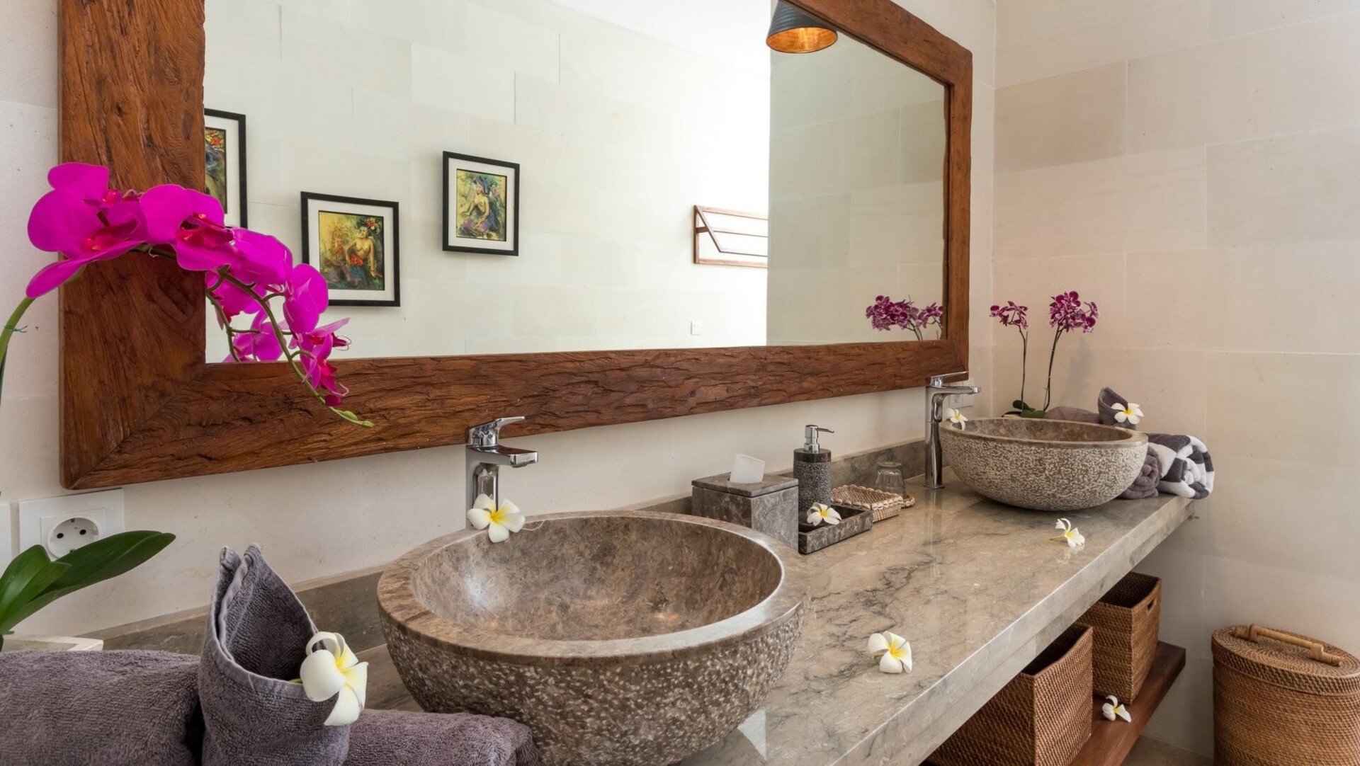 Enjoying Your Holiday in a Luxury 5 Star Villa in Candidasa, For Less Than a Hotel, Villa Bali 2243