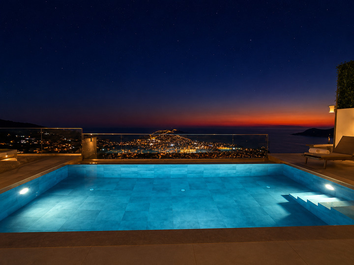 5 Star Villa Summit – Panoramic Mountain & Sea Escape