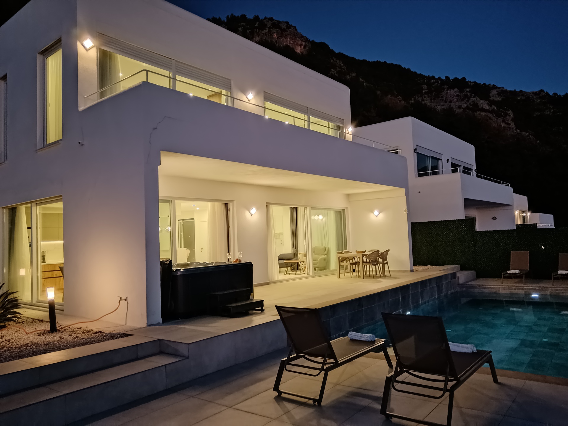 5 Star Villa Horizon – Mountain & Sea Escape