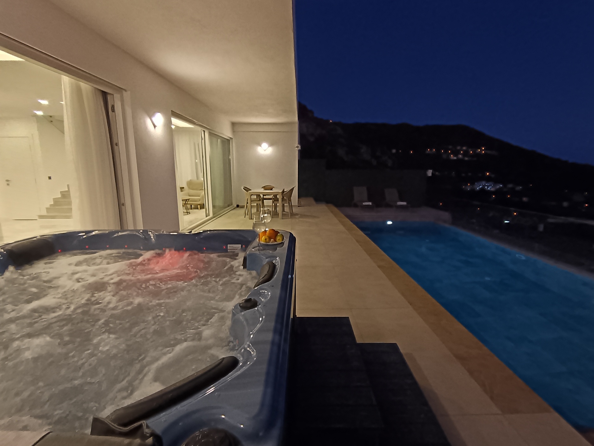 5 Star Villa Horizon – Mountain & Sea Escape