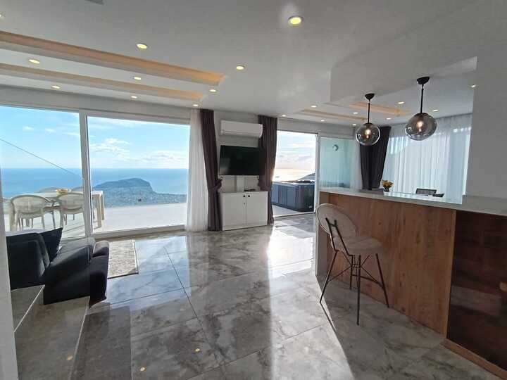 5 Star Villa Horizon – Mountain & Sea Escape