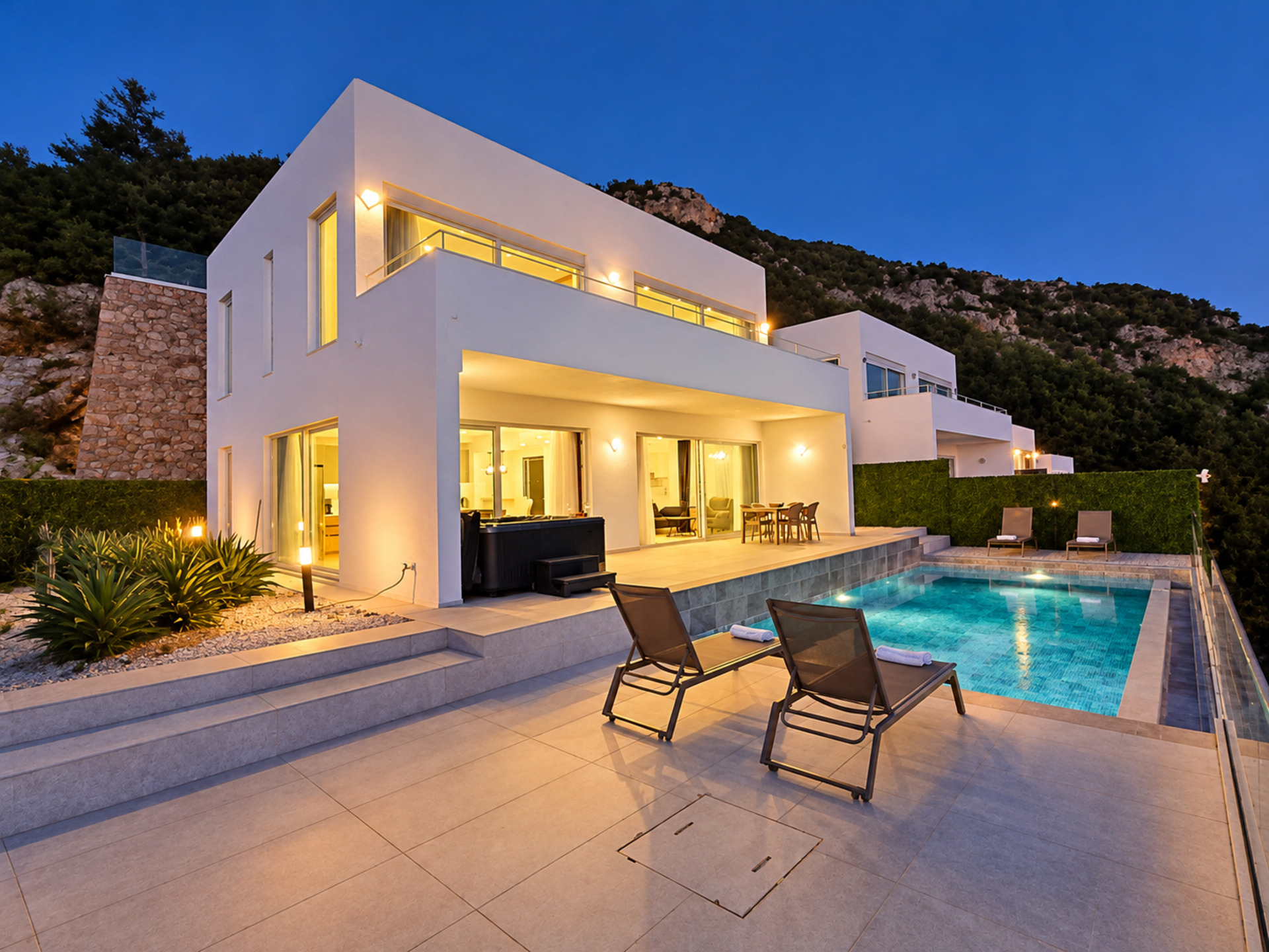 5 Star Villa Horizon – Mountain & Sea Escape