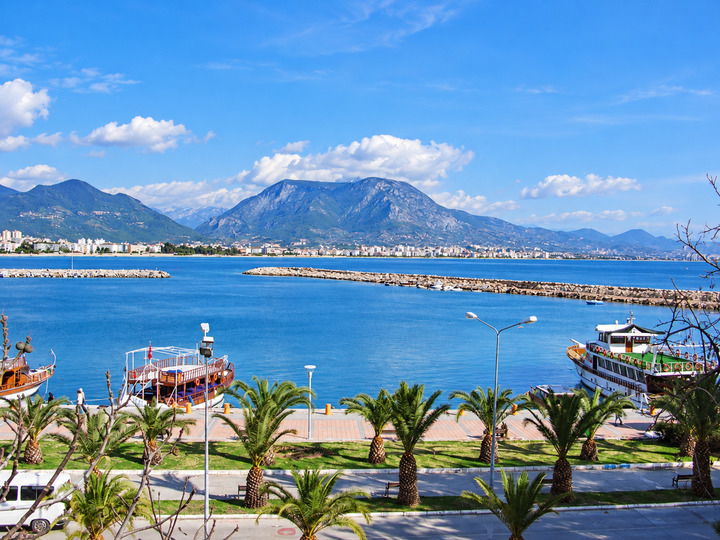 5 Star Villa Horizon – Mountain & Sea Escape