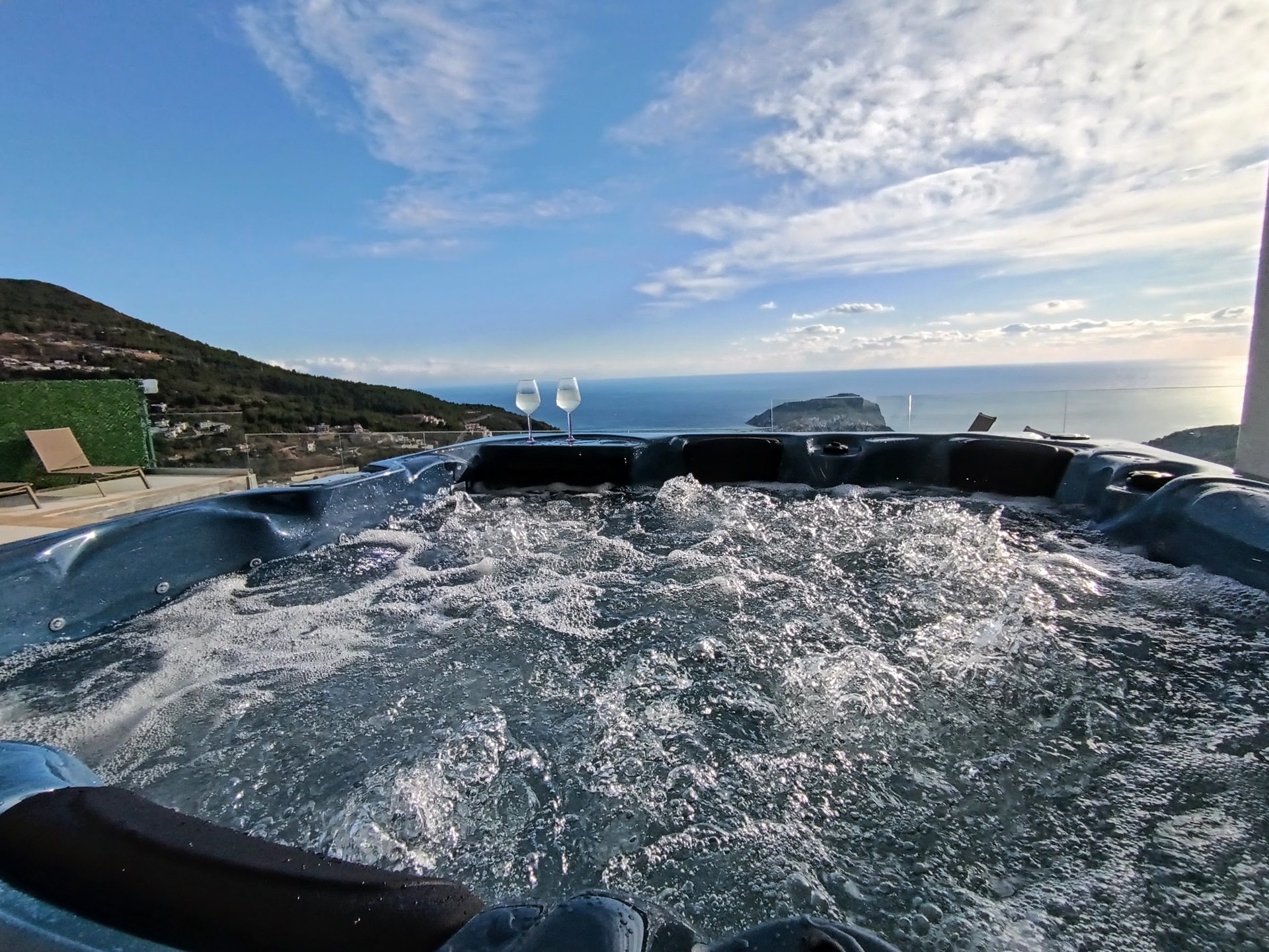 5 Star Villa Horizon – Mountain & Sea Escape