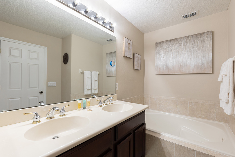 Perfect 3 Bedroom Townhome on Reunion Resort, Reunion Resort Home 1016