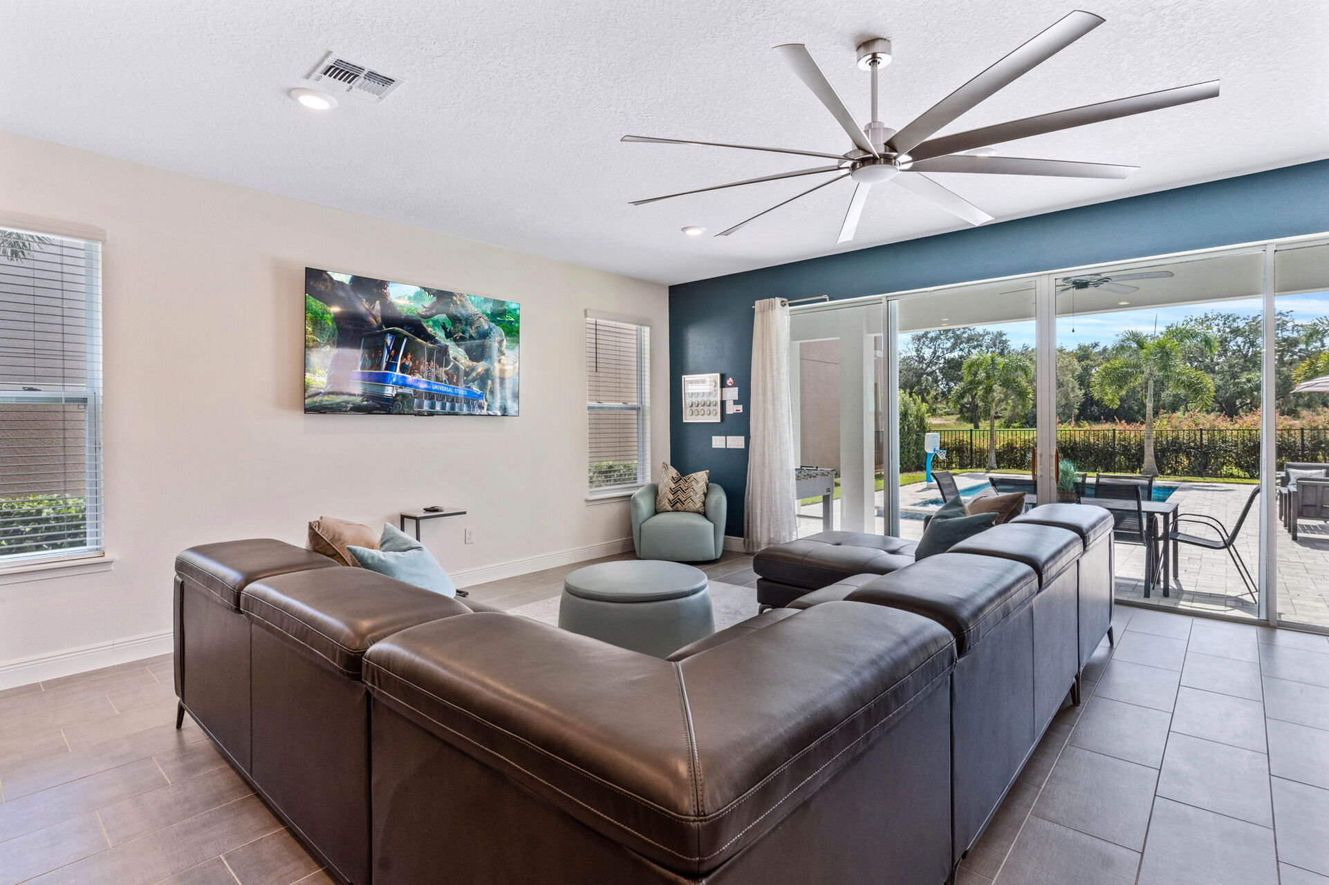 Rent the Perfect 4 Bedroom Villa, Reunion Resort Villa 1018