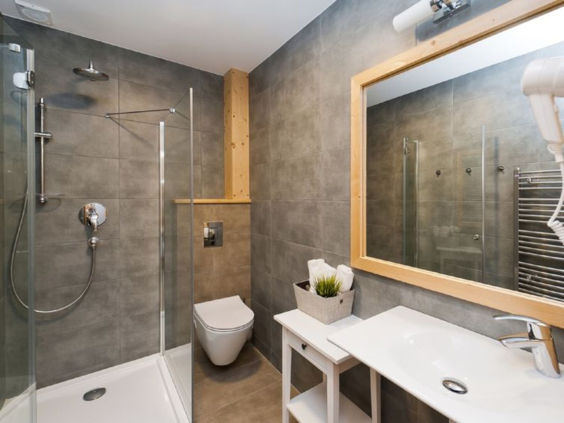 Bathroom / Wellness