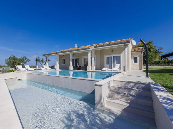Secluded Paradise: Nova Vas 3 Bedroom Villa, 1259, Nova Vas, Croatia