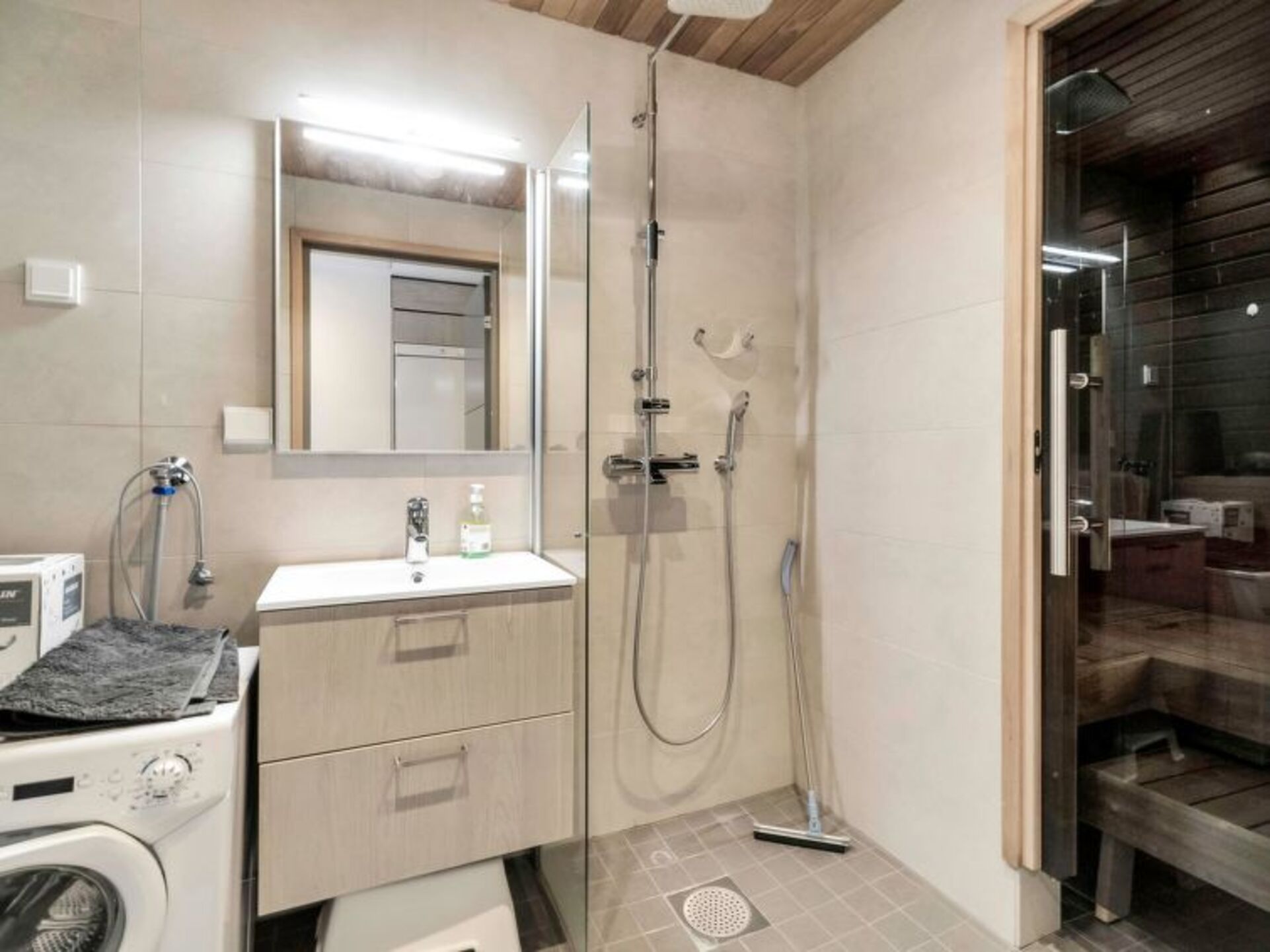 Bathroom / Wellness