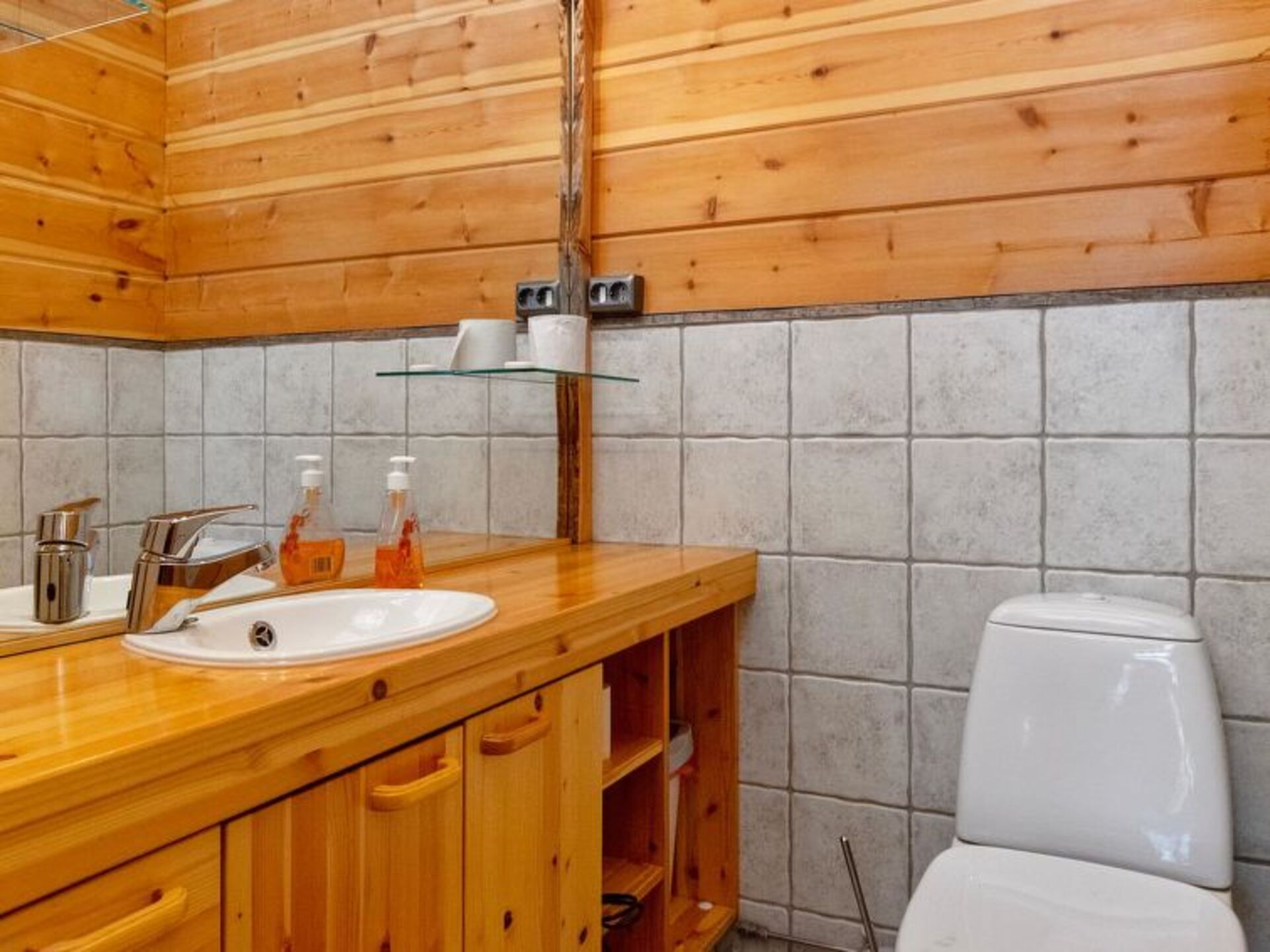 Bathroom / Wellness