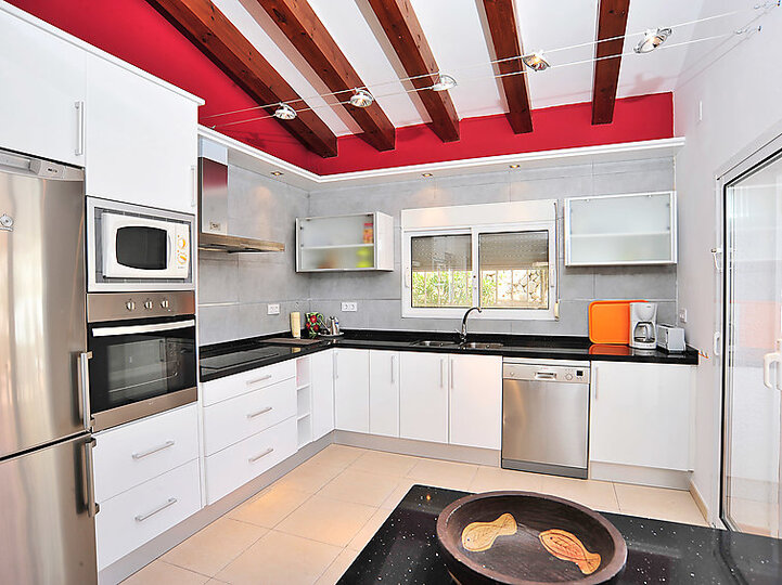 Exquisite Villa with Panoramic Sea Views,1027