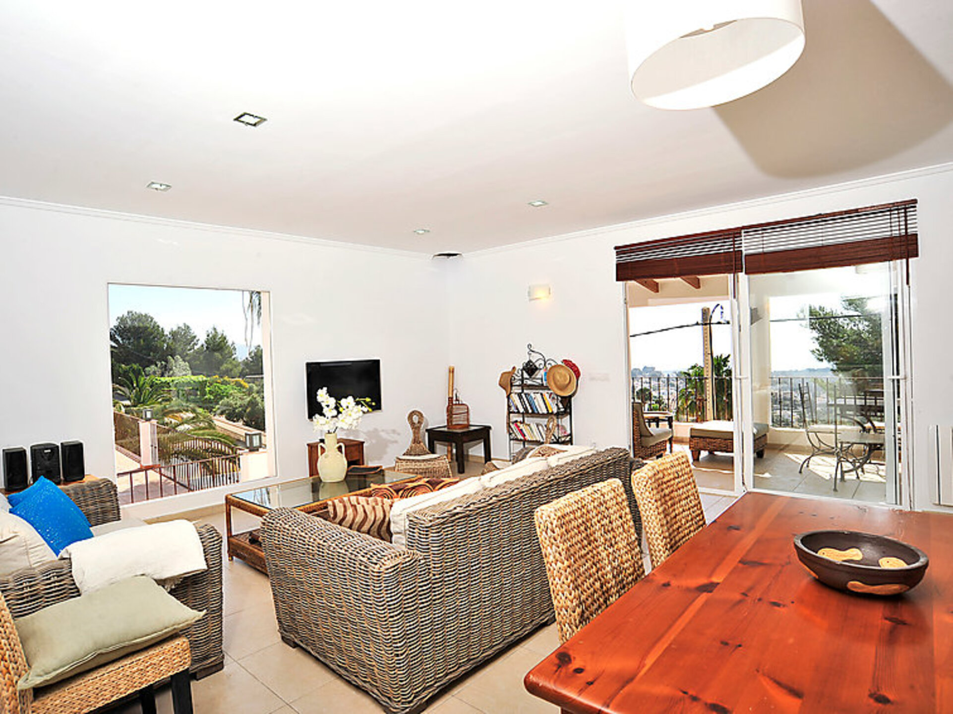 Exquisite Villa with Panoramic Sea Views,1027