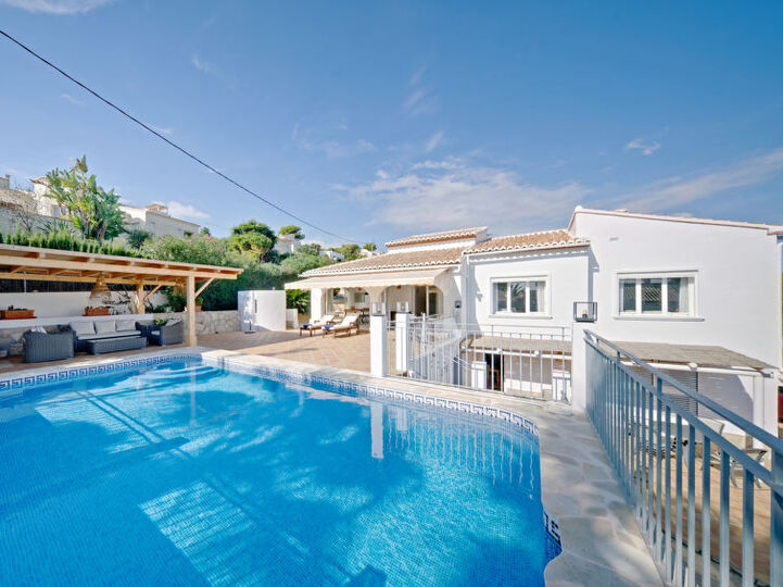 Elegant Retreat: 4 Bedroom Villa with Pool,1081, Xàbia, Spain